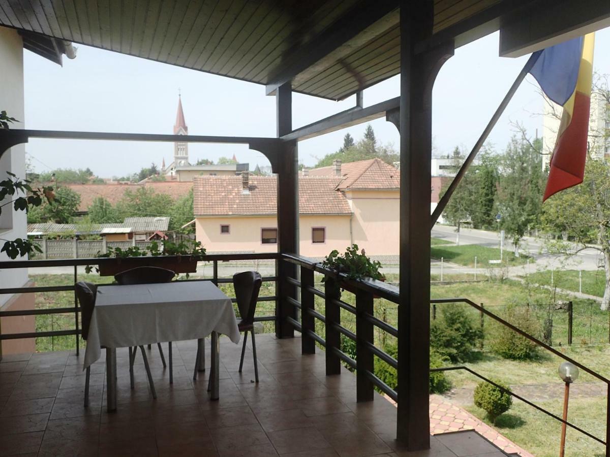 Vila Zuela Бузіаш Екстер'єр фото